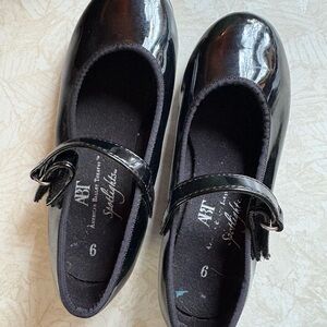 Girls Size 9 Black Tap Shoes
